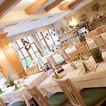 מלון & Restaurant Zum Reussenstein בובלינגן