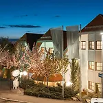 מלון & Restaurant Zum Reussenstein 4*