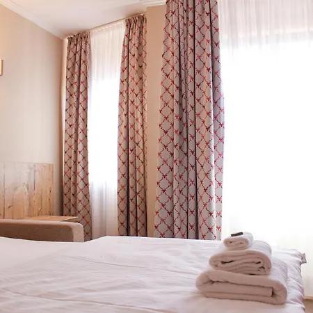 & Restaurant Zum Reussenstein 4* ベーブリンゲン
