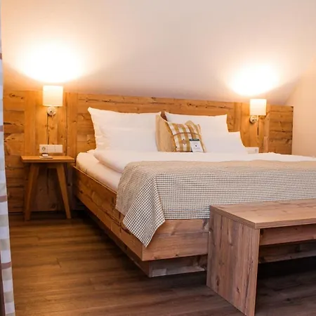 & Restaurant Zum Reussenstein 4*