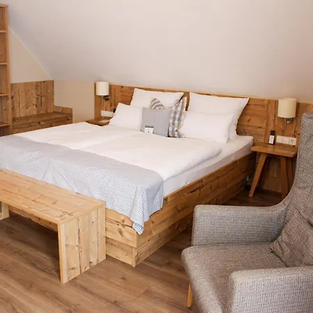 & Restaurant Zum Reussenstein 4*