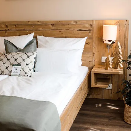 & Restaurant Zum Reussenstein Hotell 3*