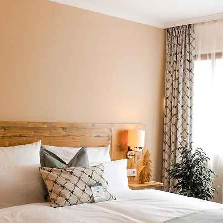 Hotell & Restaurant Zum Reussenstein 3*