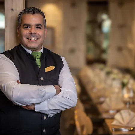 ホテル & Restaurant Zum Reussenstein 3*