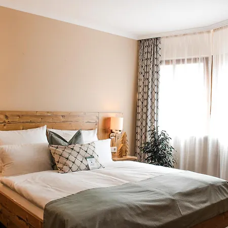 & Restaurant Zum Reussenstein 3*