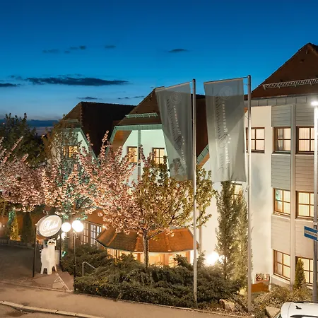 ホテル & Restaurant Zum Reussenstein 4*