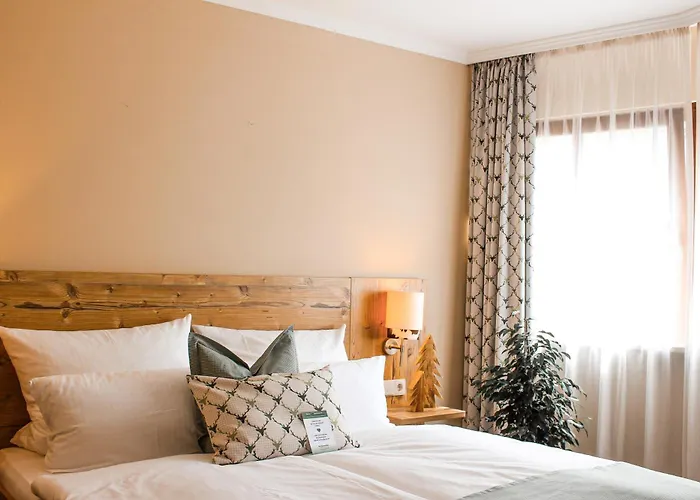 Hotel & Restaurant Zum Reussenstein 3*